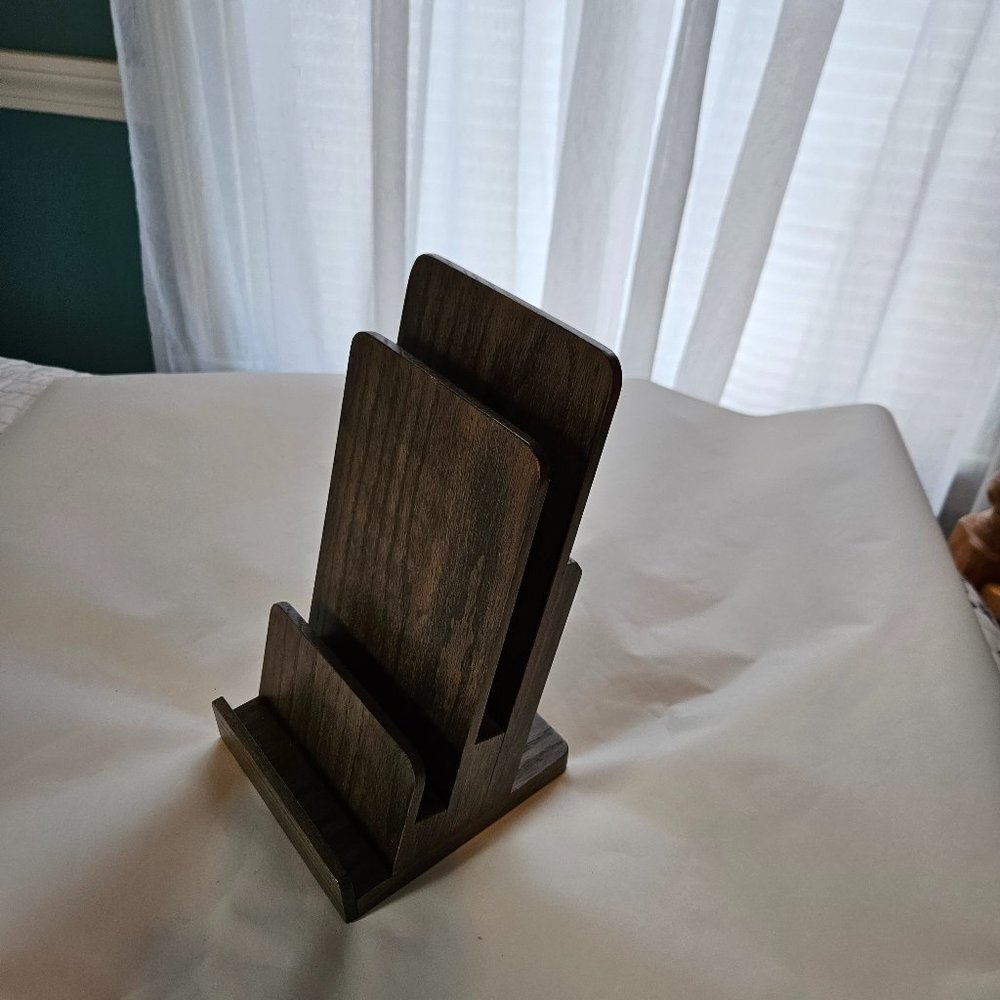 BROCHURE,CARD HOLDER SOLID OAK